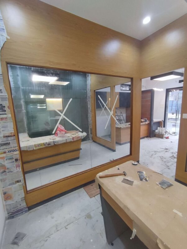 office-thoughened-glass-partition-in-pune-scaled