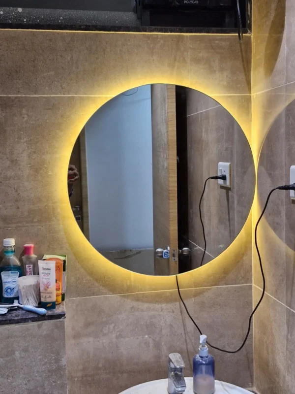 round mirror with the outter light
